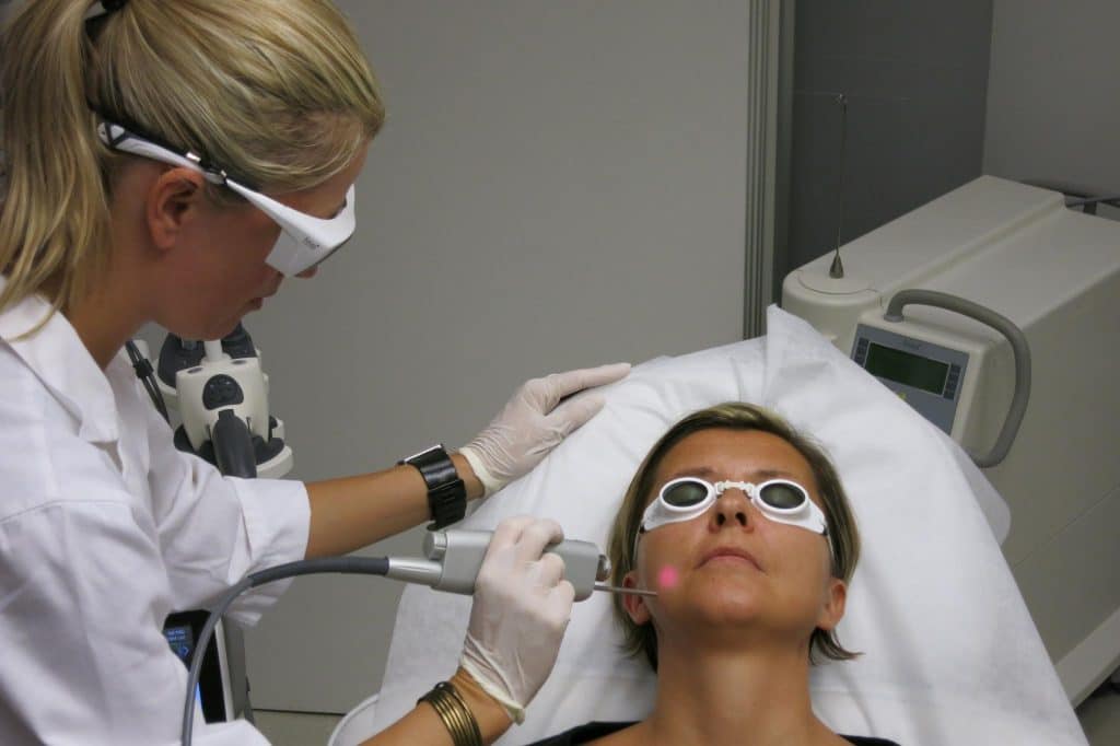 Fotona 4D Step 3 — PIANO mode bulk heating for deep skin tightening